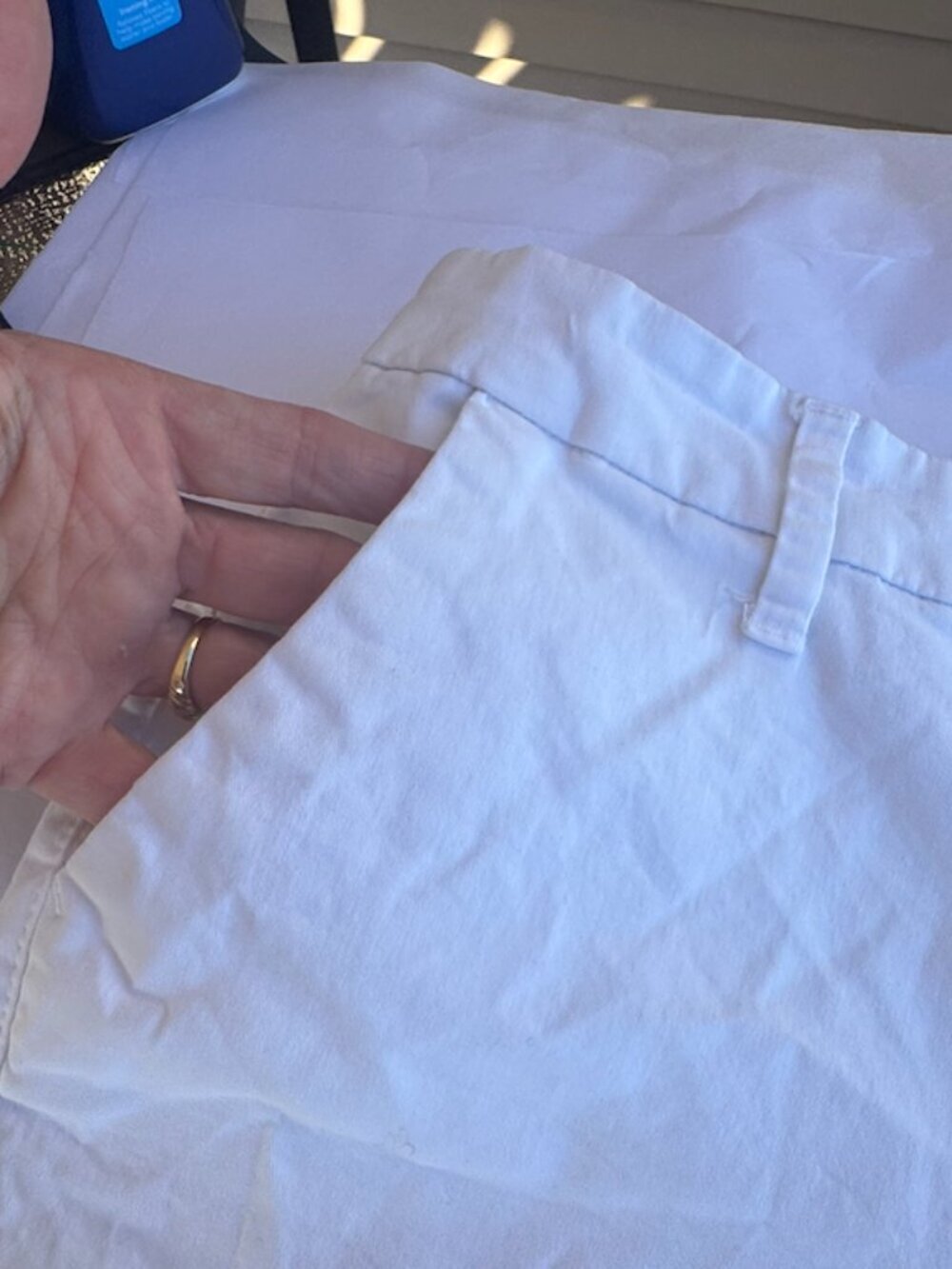 Old Navy Shorts, White, Size 6 NWOT (C18) - Picture 4 of 6
